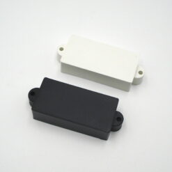 Pickupkappe - P-Bass geschlossen - schwarz / weiß