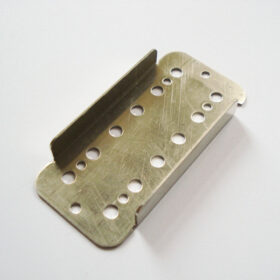 Unterboden - Mini Humbucker Baseplate - TV Jones-Style - Nickel / Silver Spacing 48mm/51mm