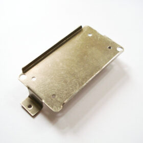 Unterboden No-Hole - Humbucker Baseplate Nickel/Silver - For Blade Bobbins