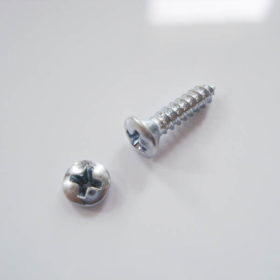Schrauben & Pins