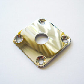 Buchsenplatte Metall quadratisch gebogen - chrom