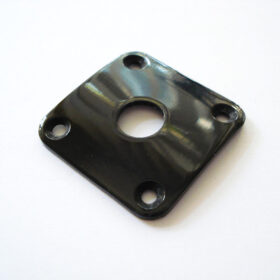 Buchsenplatte Metall quadratisch gebogen - schwarz