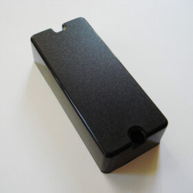 Pickupkappe Typ Soapbar - 4-Saiter - HB | EMG Style - Bridge/Neckposition - geschlossen - schwarz