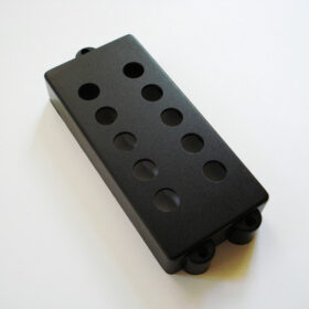 Pickupkappe MM Style 62mm - 5 String mit Polelöcher - PVC schwarz
