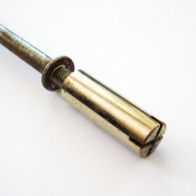 Trussrod - Gitarre - Kreuzschlitz