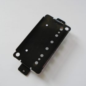 Humbucker Baseplate black plated Unterboden